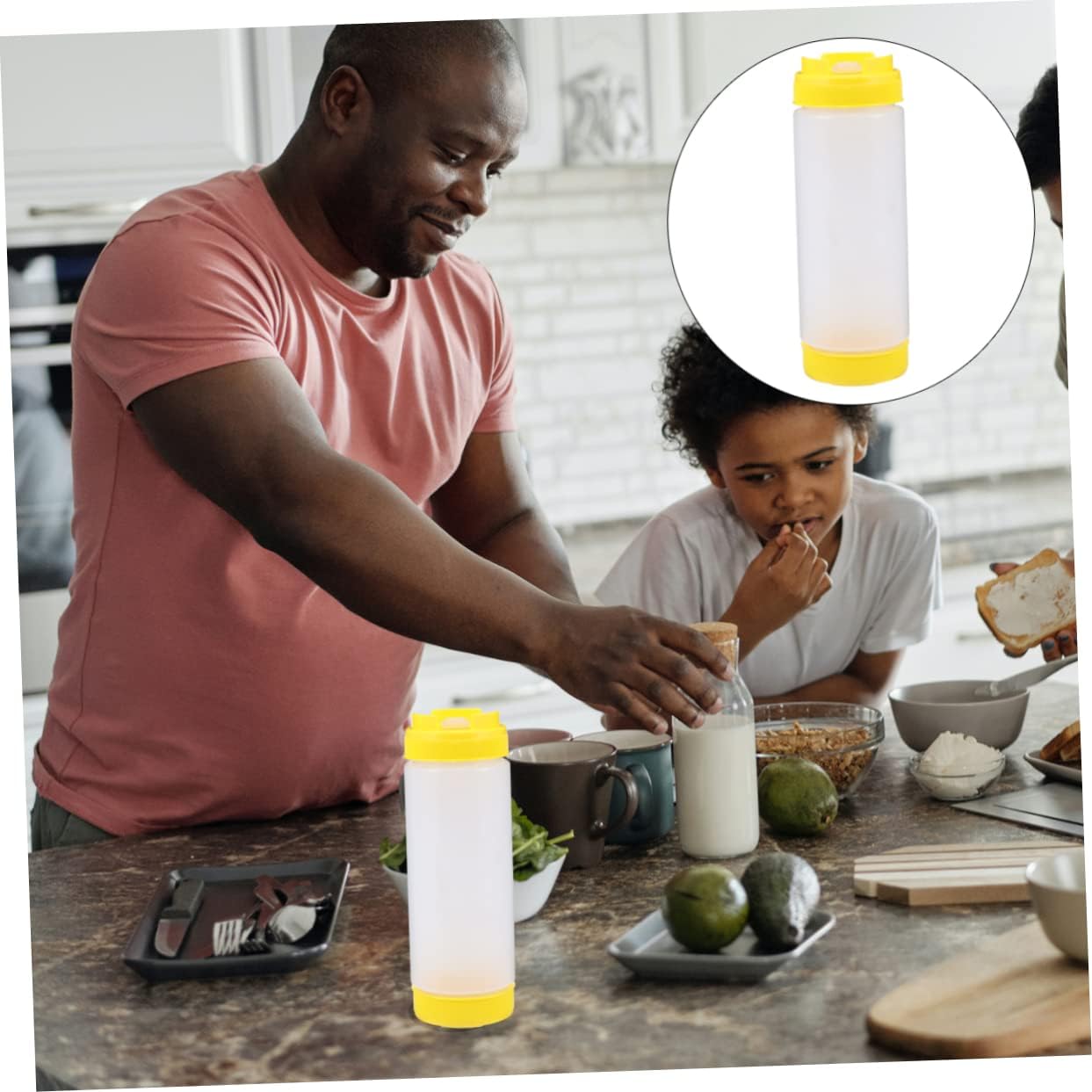 Dual Nozzle Squeeze Bottles for Ketchup Salad Dressing