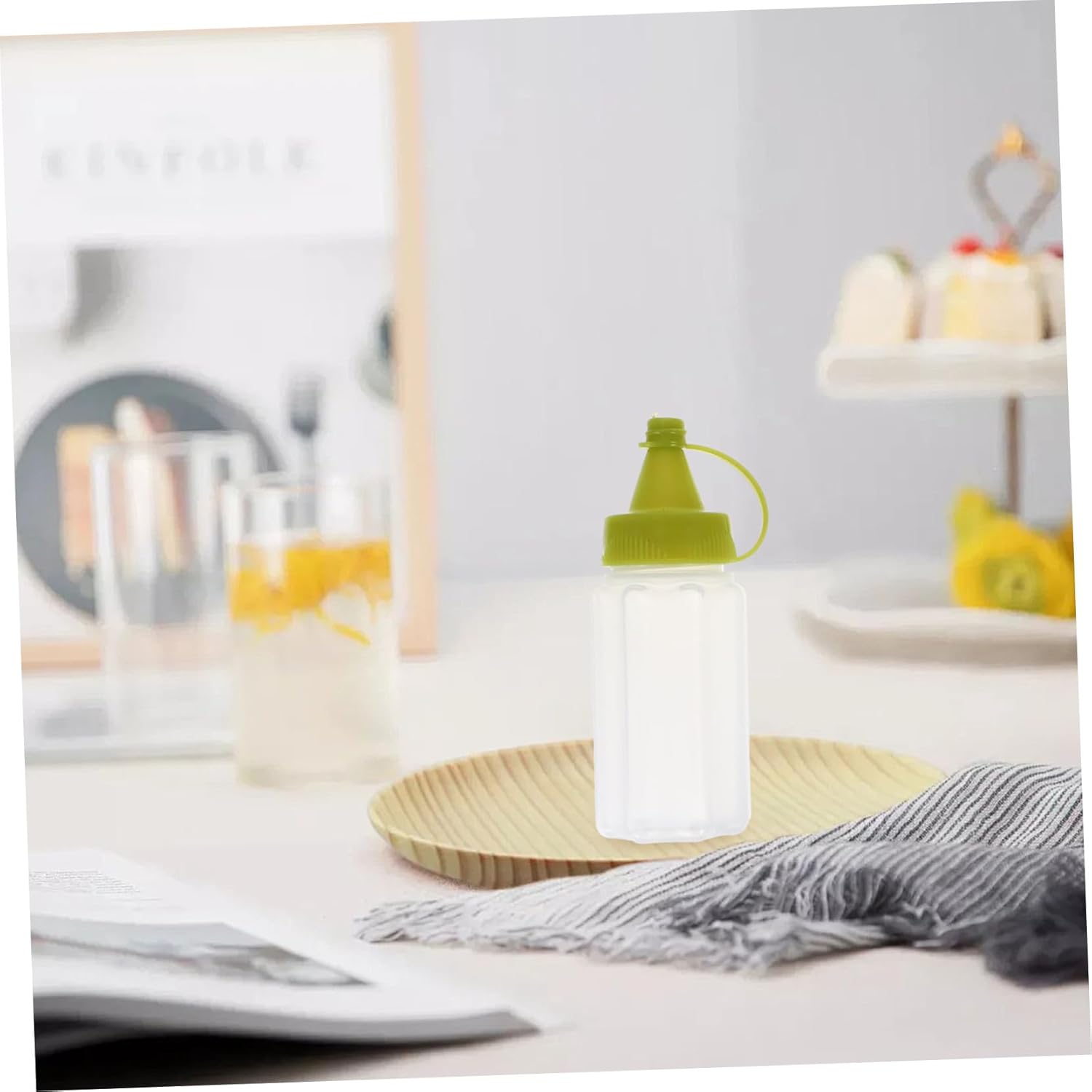 Sleek Squeeze Sauce Bottles for Kitchen Condiments