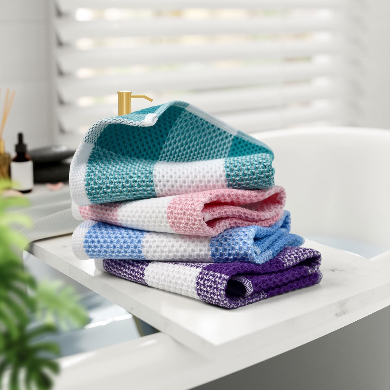 Cleanbear 4-Piece BUFFALO CHECK Face Towels for Showering